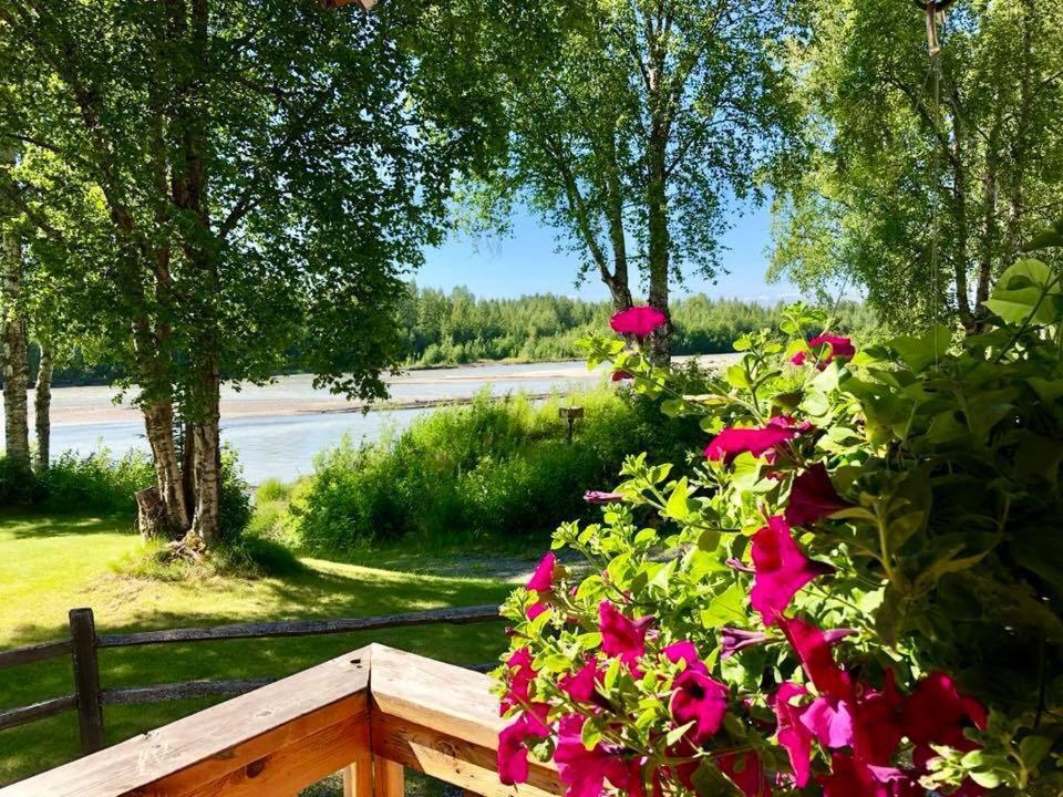 Susitna River Lodging, Riverside Cabins Talkeetna Exteriör bild